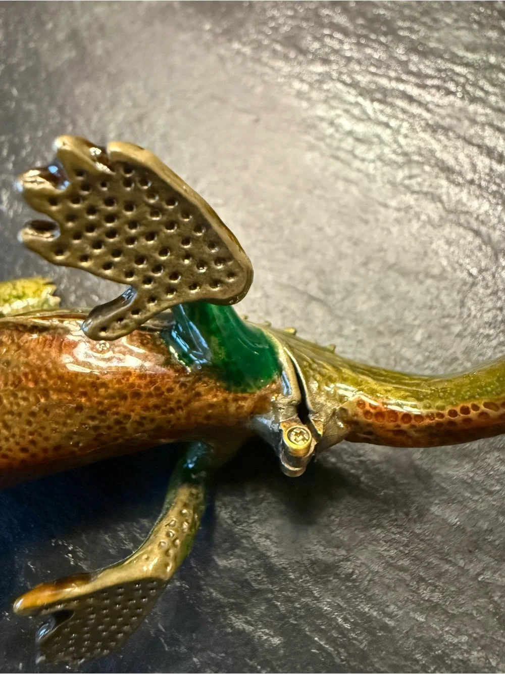 Vntg enamel lizard kimono dragon iguana trinket box crystal jewel magnetic hinge